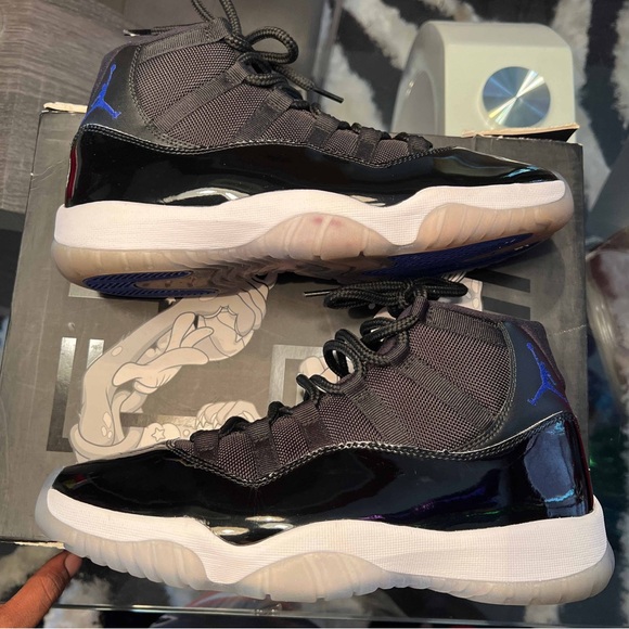 Air Jordan 11 Retro 'Space Jam' - Picture 1 of 8